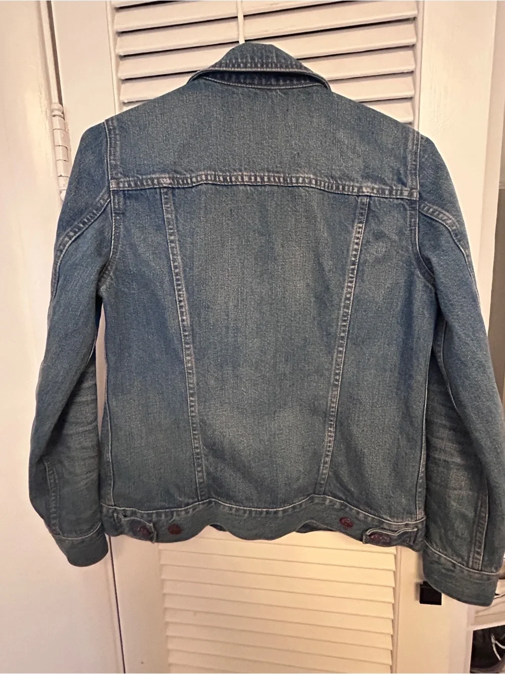Jean jacket - Picture 2 of 3